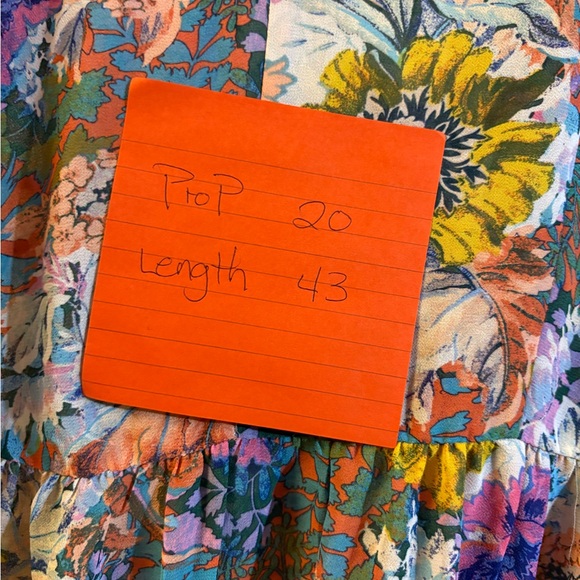 Akemi + Kin Floral V-Neck Women Sheer Overlay - Picture 12 of 12